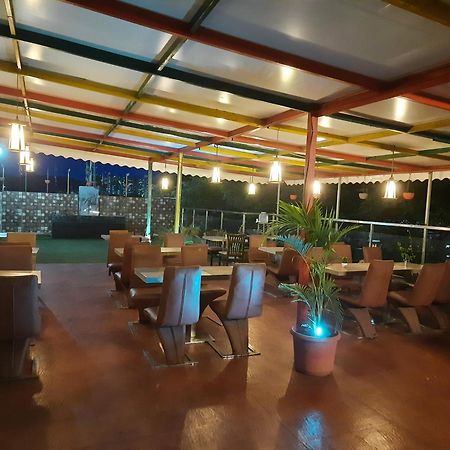 Hotel Lxia Hinjewadi - Indian Nationals Only Pimpri-Chinchwad Экстерьер фото