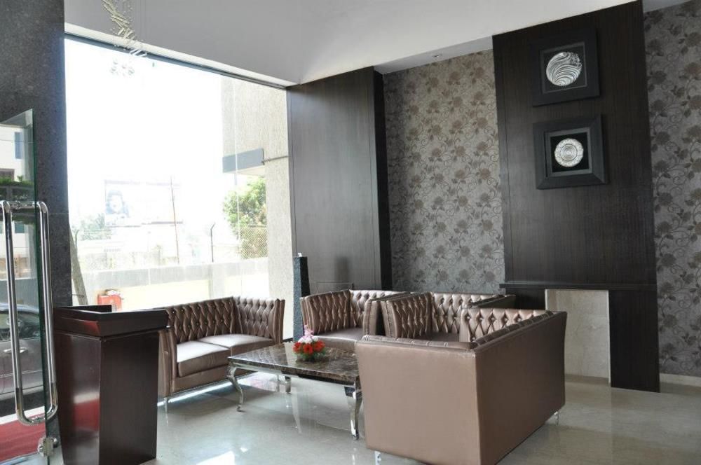 Hotel Lxia Hinjewadi - Indian Nationals Only Pimpri-Chinchwad Экстерьер фото