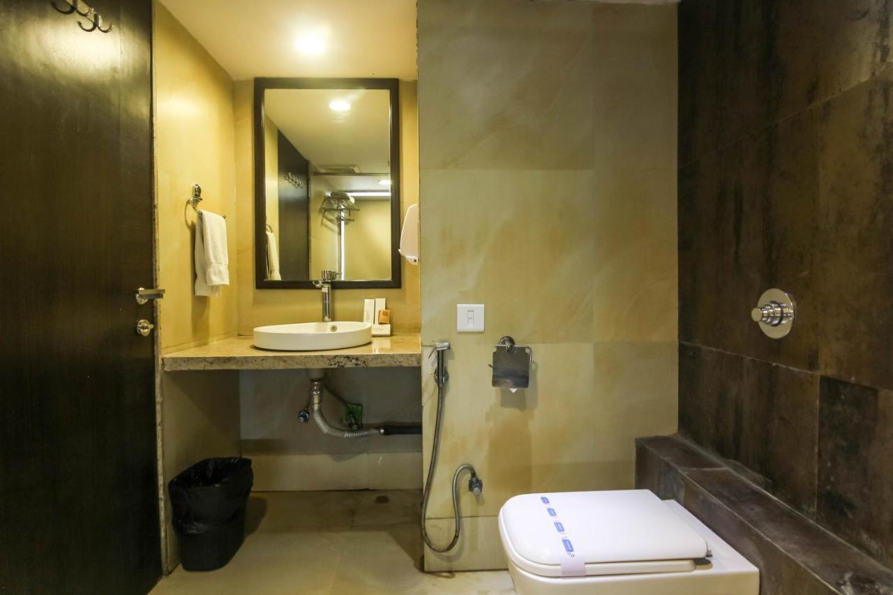Hotel Lxia Hinjewadi - Indian Nationals Only Pimpri-Chinchwad Экстерьер фото