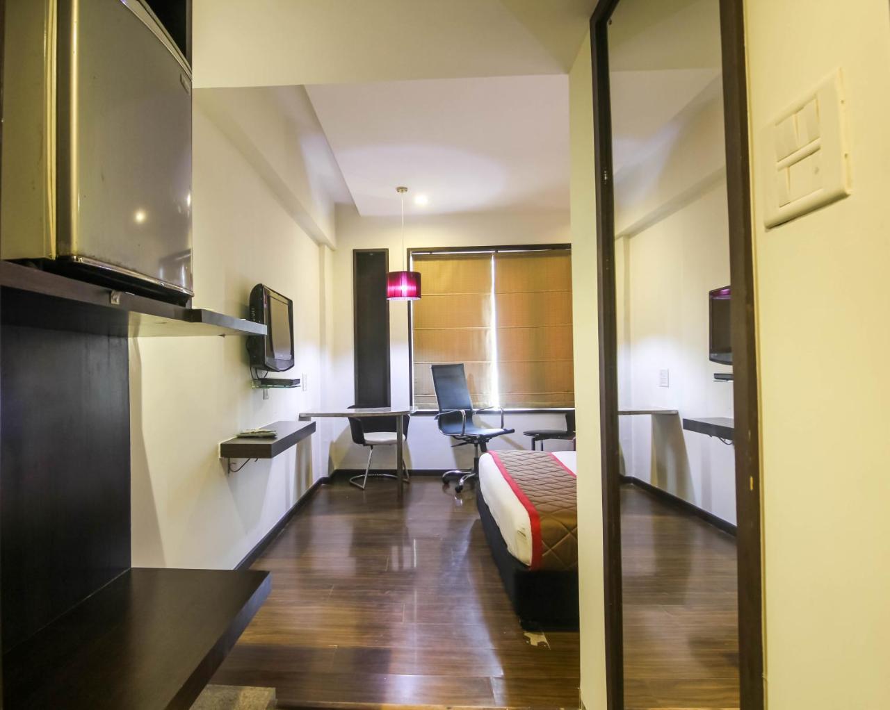 Hotel Lxia Hinjewadi - Indian Nationals Only Pimpri-Chinchwad Экстерьер фото
